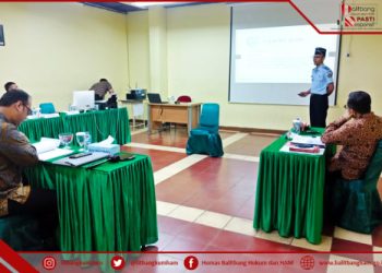 Kepala Balitbangkumham Menguji Dua Taruna Poltekim