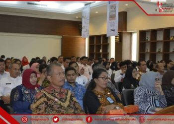 PEGAWAI BALITBANGKUMHAM IKUTI SOSIALISASI RB