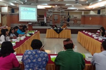 Sosialisasi Status Kewarganegaraan Anak Melampaui Batas Usia 21 Tahun Di Indonesia dari Balitbang Hukum dan HAM dan Kanwil Kemenkumham Bali