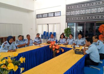 SAMAKAN PERSEPSI KAJIAN HAM KANWIL KEMENKUMHAM NTT LAKUKAN TELECONFERENCE DENGAN BALITBANGKUMHAM