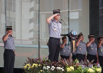 Kemenkum Gelar Apel Pagi Peringati Hari Kartini 2025
