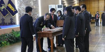 Pelantikan Pejabat Manajerial dan Non Manajerial BSK Hukum: Menuju Kualitas Analisis Kebijakan yang semakin kuat